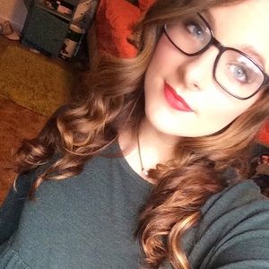 Meet your Posher, Delaney