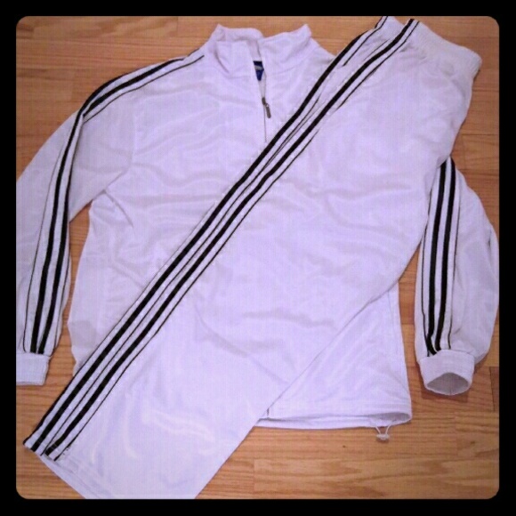 DC Athletics sweatsuit