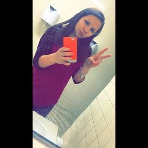 Meet your Posher, Adela