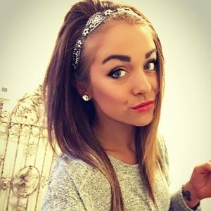 Meet your Posher, Haley