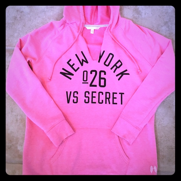 Victoria's Secret Tops - ✨VICTORIA'S SECRET pink hoodie