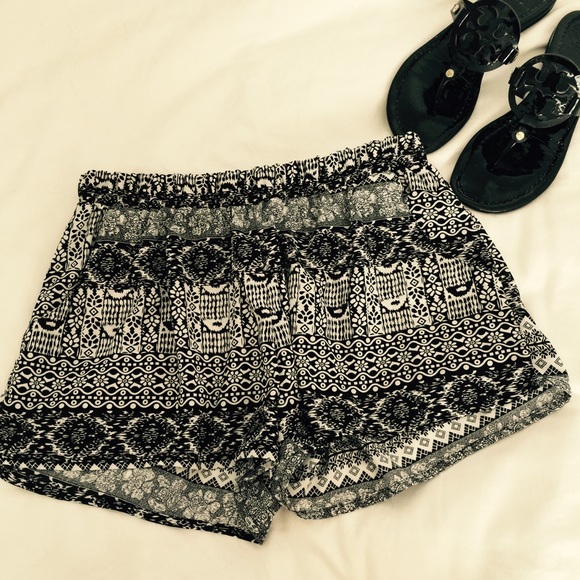 Tribal Print Elastic Short