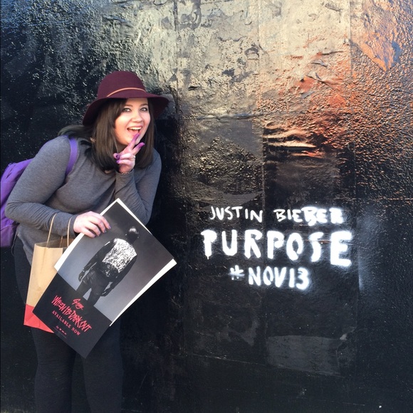 Meet your Posher, Kayley - Picture 2 of 2