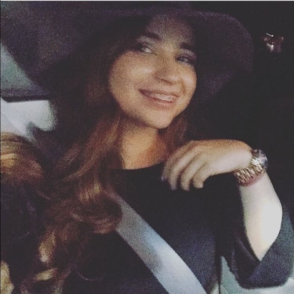 Meet your Posher, Noemi