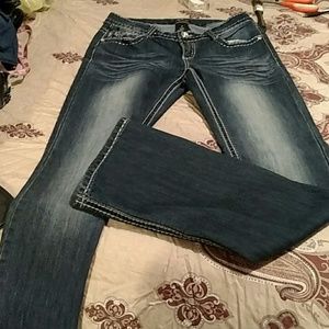 Missing  buttons on back pockets