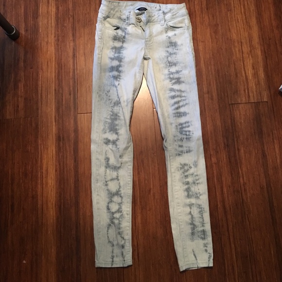American Eagle acid wash skinny jeans