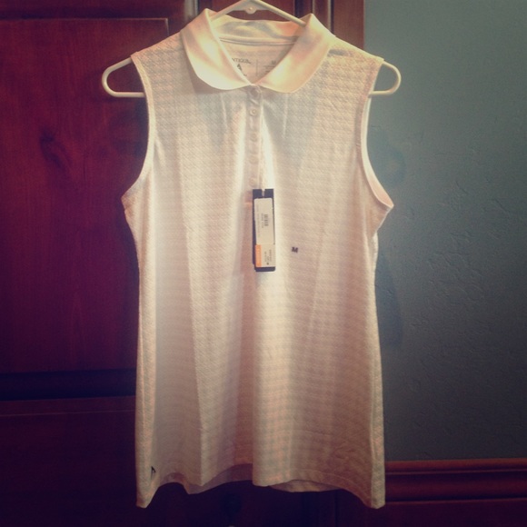 Chic Golf Collard Tank
