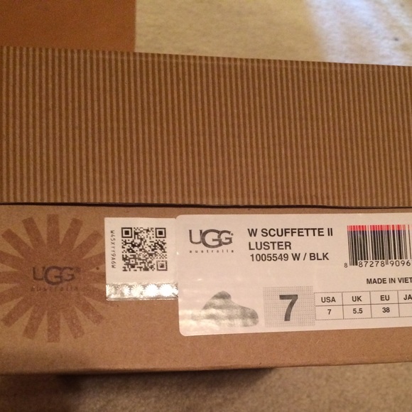 💰SOLD💰& 📦SHIPPED📦 UGG Australia Black Slippers - Picture 2 of 4