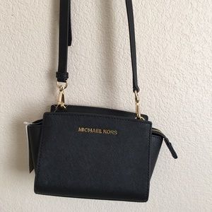 Michael Kors Selma Mini Messanger