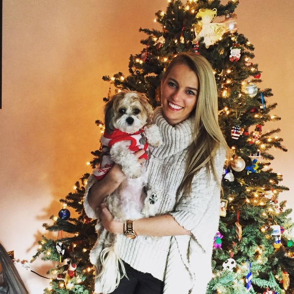 Meet your Posher, Bri - Picture 2 of 4