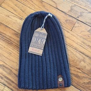 Three Bird Nest stocking cap.