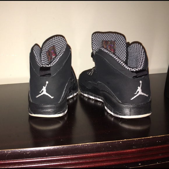 Air Jordan x 10 Retro - Picture 2 of 3