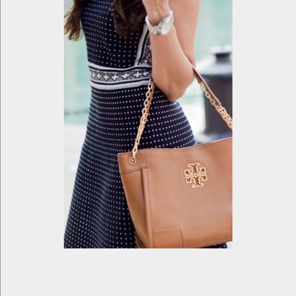 Tory Burch Small Britten Slouchy Tote - Picture 3 of 3