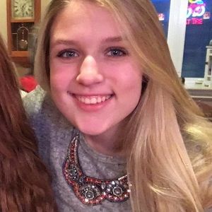 Meet your Posher, Caitlyn