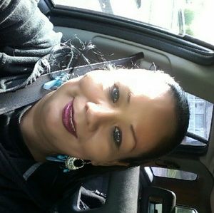 Meet your Posher, Corlina