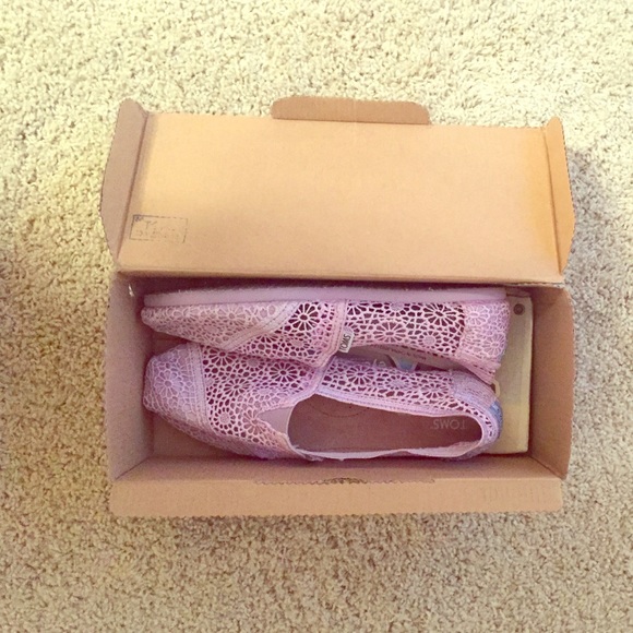 Lilac Snow Crochet TOMS