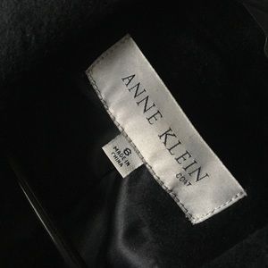 Anne Klein size 6 knee length coat