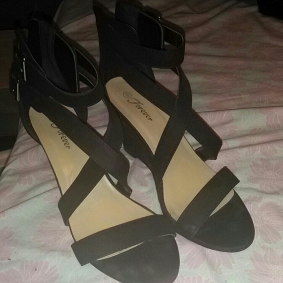 Black Wedges - Picture 1 of 4