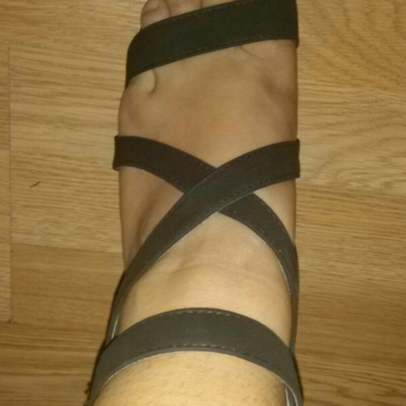 Black Wedges - Picture 4 of 4