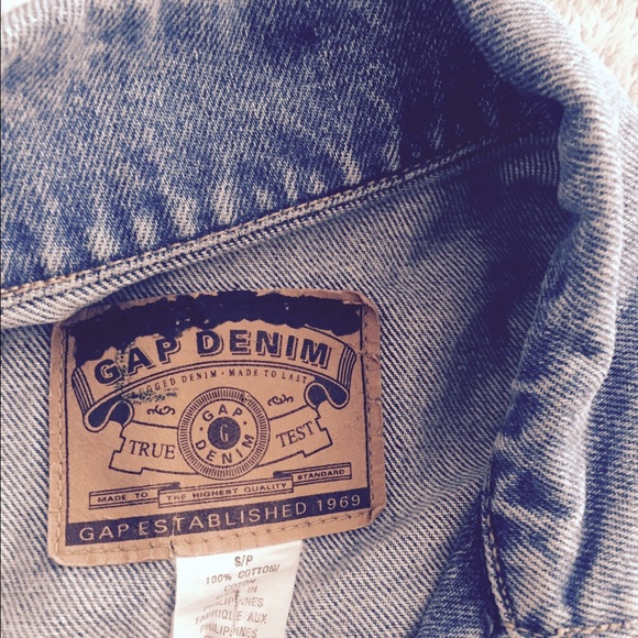 90s Vintage GAP Denim Jacket - Picture 3 of 4
