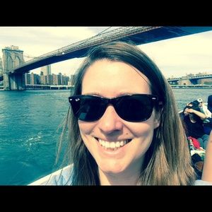 Meet your Posher, Dana