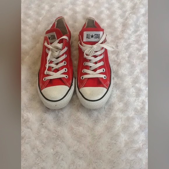 Red converse