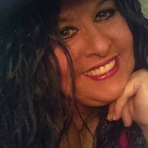 Meet your Posher, Elisa