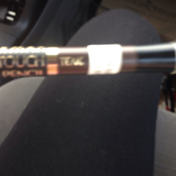 Merle Norman eye liner. Color TEAK