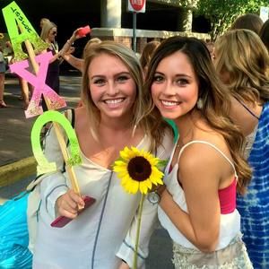 Meet your Posher, Lexi