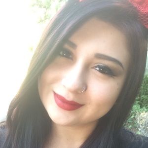 Meet your Posher, Lawren