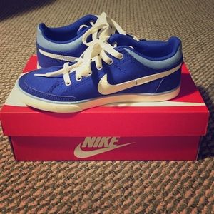 Nike Women's Capri III