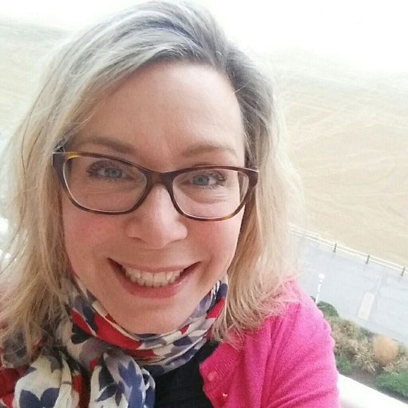 Meet your Posher, Amy - Picture 1 of 1