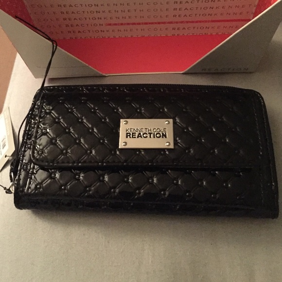 🚨SOLD🚨Kenneth Cole reaction wallet