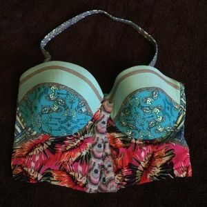 Gorgeously colored bikini set.