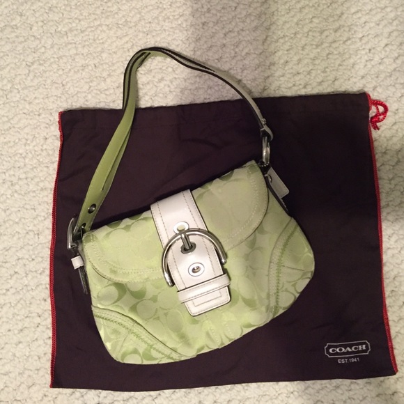 Coach green shoulder bag + matching wallet