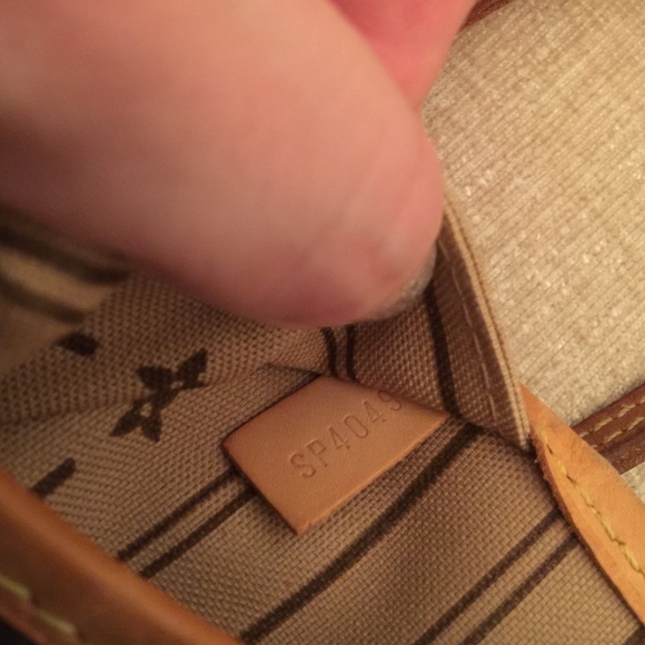 Authentic Louis Vuitton NeverFull GM Bag! Trades! - Picture 4 of 8