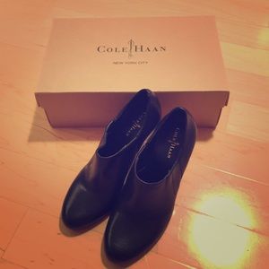 Cole Haan Cheyanne booties size 5.5