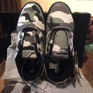 Heelys Size 3 Child