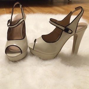 LC Lauren Conrad Peep- toe pumps