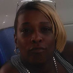 Meet your Posher, Raquel