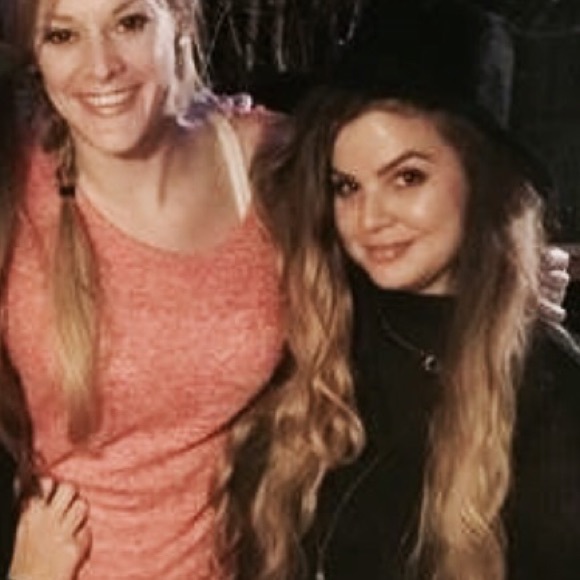 Meet your Posher, Cara - Picture 3 of 4