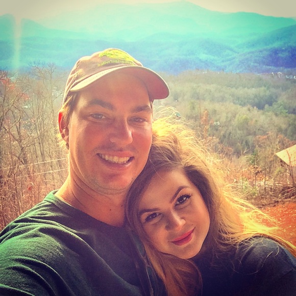 Meet your Posher, Cara - Picture 4 of 4