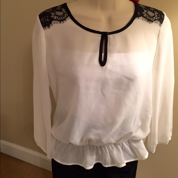 Gorgeous Lily Rose size Small sheer blouse - Picture 2 of 4