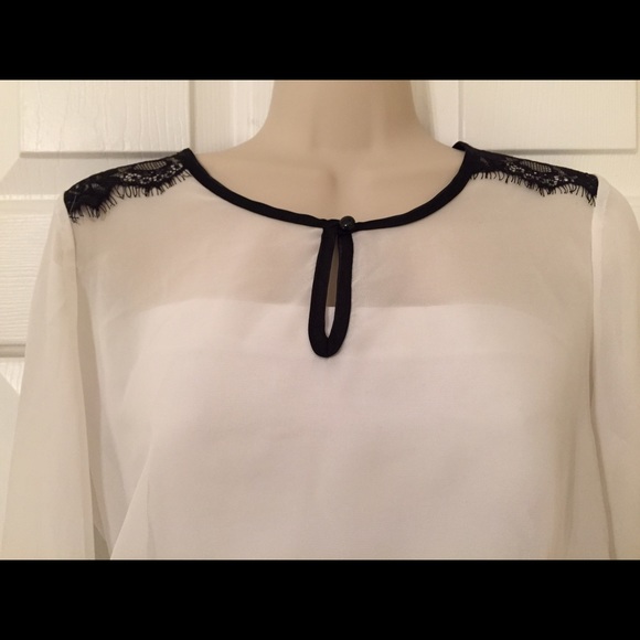 Gorgeous Lily Rose size Small sheer blouse - Picture 3 of 4