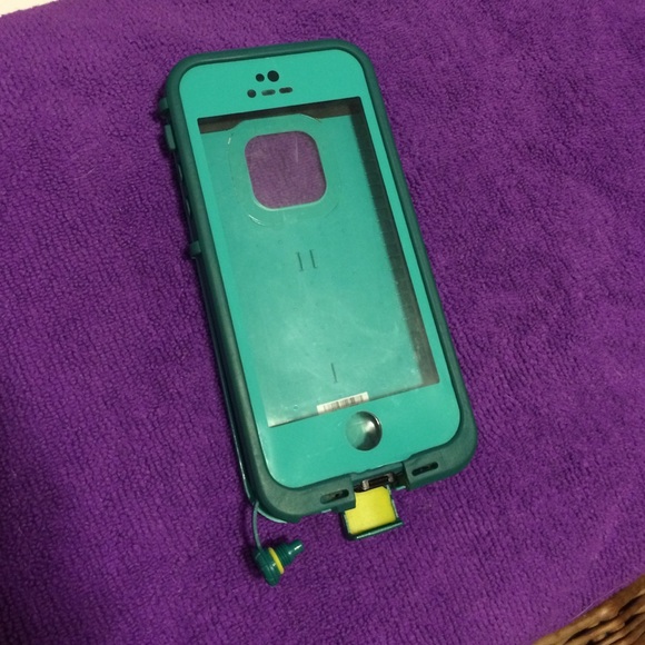 Teal Lifeproof iPhone 5s