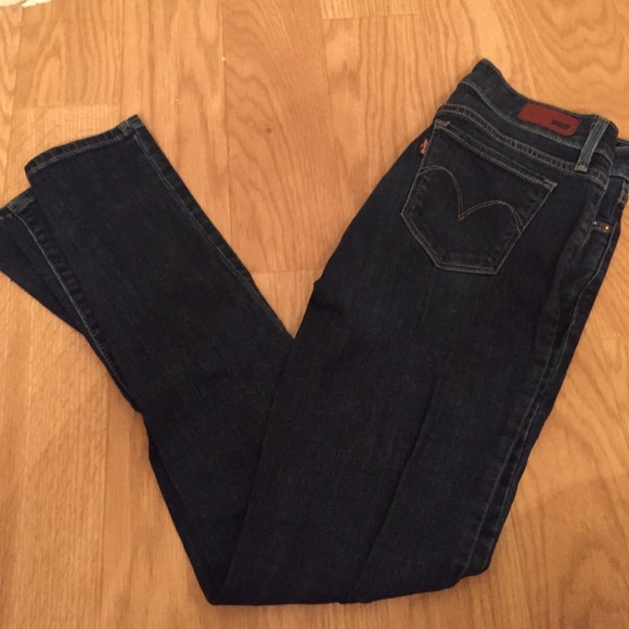 Levi Demi curve skinny style jeans 🚫 trade