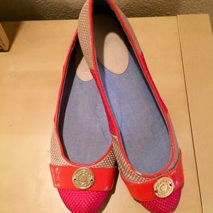 🎉12/30 HP🎉 Adorable Tommy Hilfiger tweed flats
