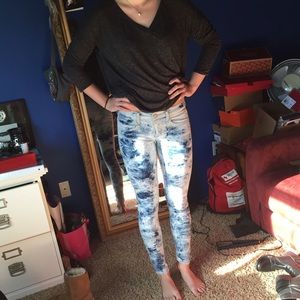 AE Super Stretch Skinny Jeans Acid Wash Color