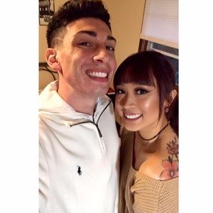 Meet your Posher, Jade