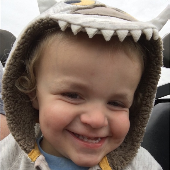 Meet your Posher, Megan - Picture 2 of 3